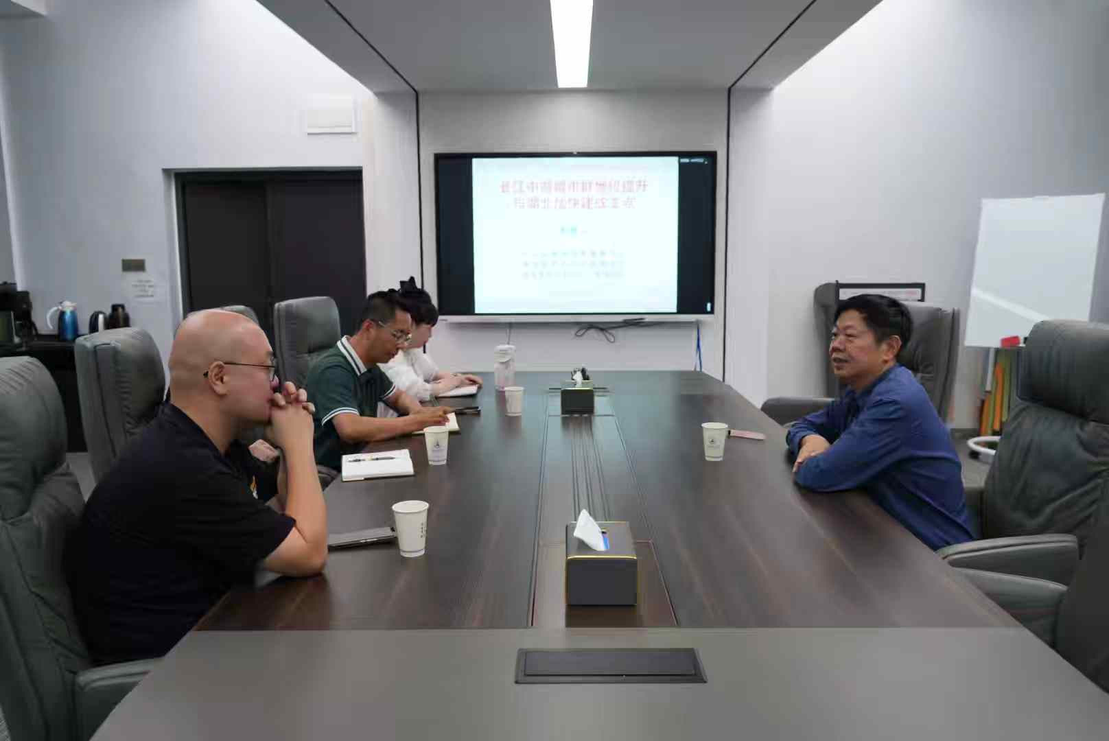 a3b09a2dce39a3e89fb32255c52fe360.jpg a3b09a2dce39a3e89fb32255c52fe360.jpg